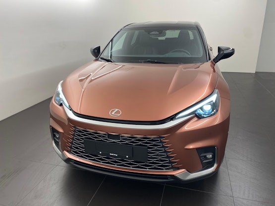 First vehicle image