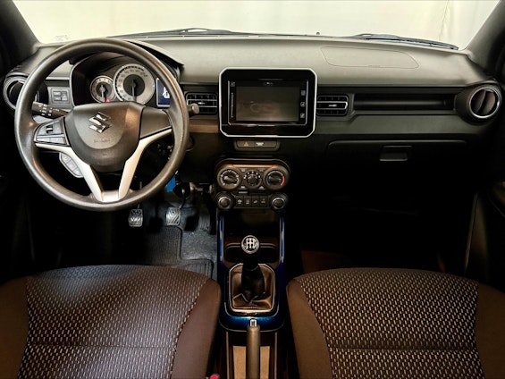 Vehicle image 6