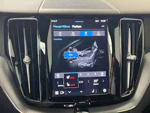Volvo XC60 2.0 B6 MH Plus Dark AWD / Jetzt mit attraktivem 1.99% Leasing