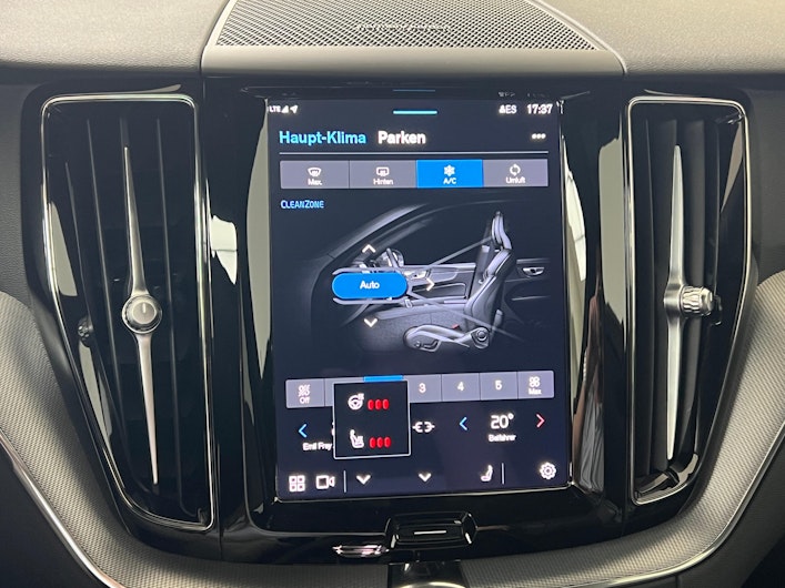 Vehicle image VOLVO XC60