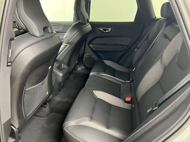 Volvo XC60 2.0 B6 MH Plus Dark AWD / Jetzt mit attraktivem 1.99% Leasing