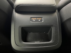 Vehicle image VOLVO XC60 2.0 B6 MH Plus Dark AWD / ab 3,99% Leasing bei Abschluss einer Protect Autoversicherung