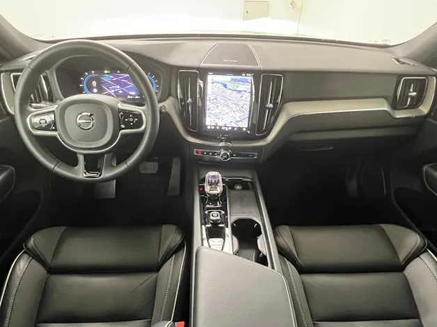 Volvo XC60 2.0 B6 MH Plus Dark AWD / Jetzt mit attraktivem 1.99% Leasing