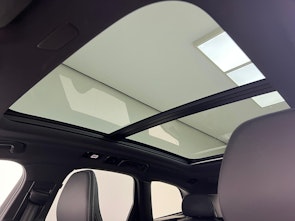 Vehicle image VOLVO XC60 2.0 B6 MH Plus Dark AWD / ab 3,99% Leasing bei Abschluss einer Protect Autoversicherung