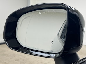 Vehicle image VOLVO XC60 2.0 B6 MH Plus Dark AWD / ab 3,99% Leasing bei Abschluss einer Protect Autoversicherung