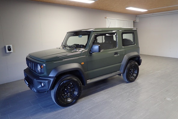 Vehicle image 14