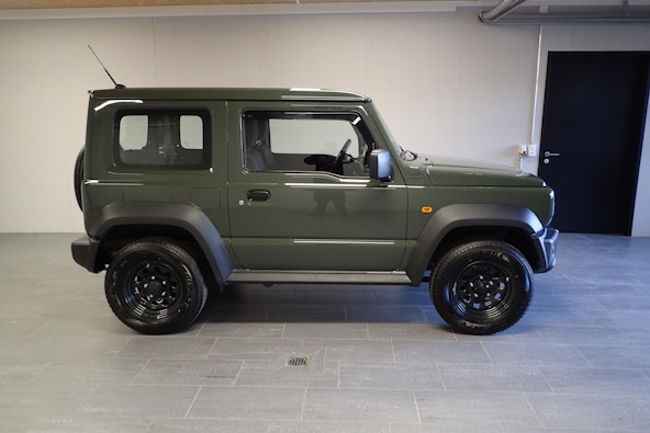 Vehicle image 23