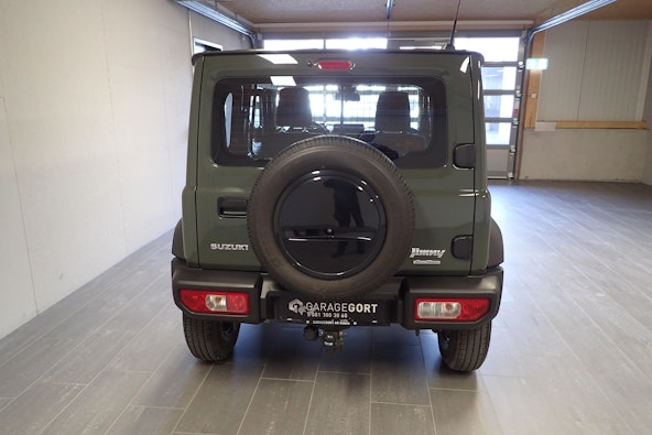 Vehicle image 27