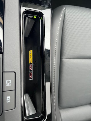 Vehicle image 18 Vehicle image 18