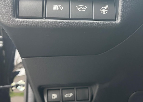 Vehicle image 17 Vehicle image 17