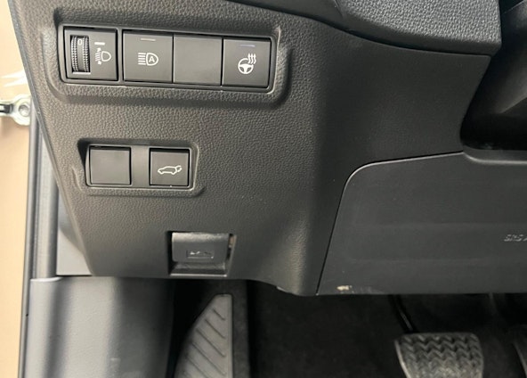 Vehicle image 15 Vehicle image 15