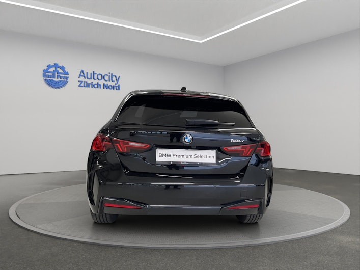 Vehicle image BMW 1 SERIES