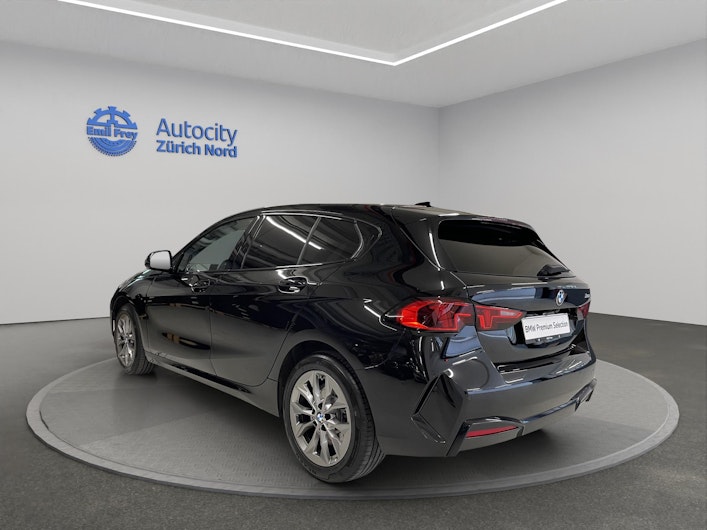 Vehicle image BMW 1 SERIES