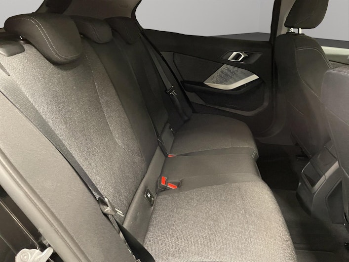 Vehicle image BMW 1 SERIES