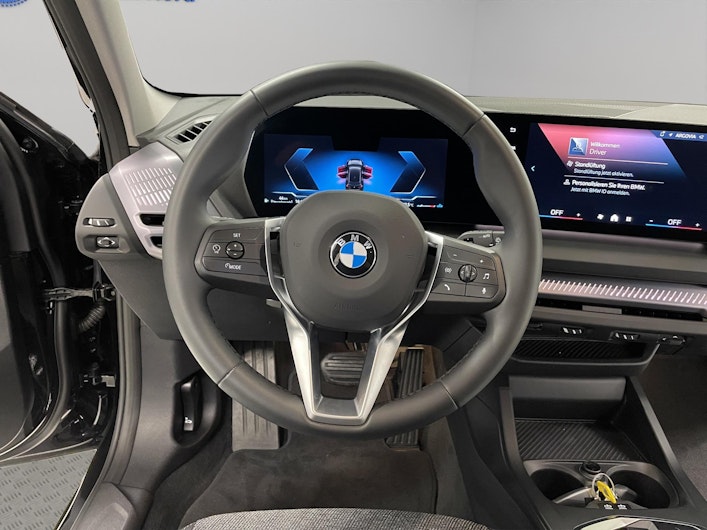 Vehicle image BMW 1 SERIES