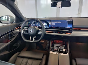 Vehicle image BMW 520d xDrive Touring