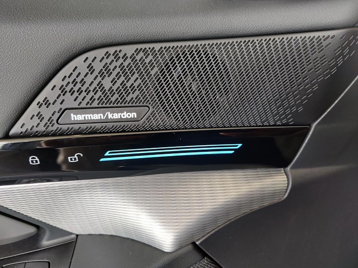 Vehicle image BMW 5 SERIES