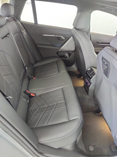 Vehicle image BMW 5 SERIES