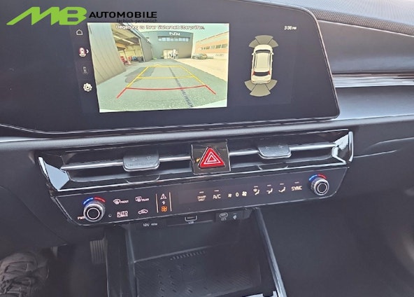 Vehicle image 14 Vehicle image 14