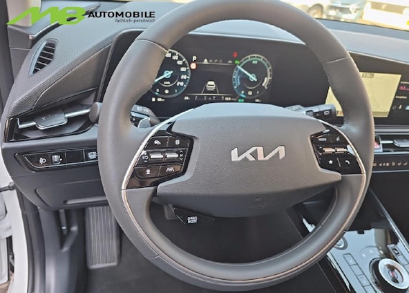 Vehicle image 11 Vehicle image 11