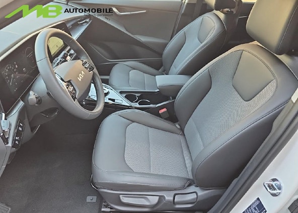 Vehicle image 8 Vehicle image 8