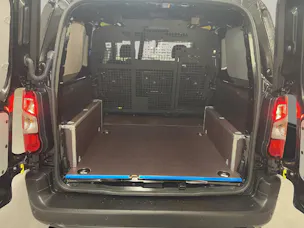 Peugeot Partner Kaw. 1000 Long vertiefte Kabine