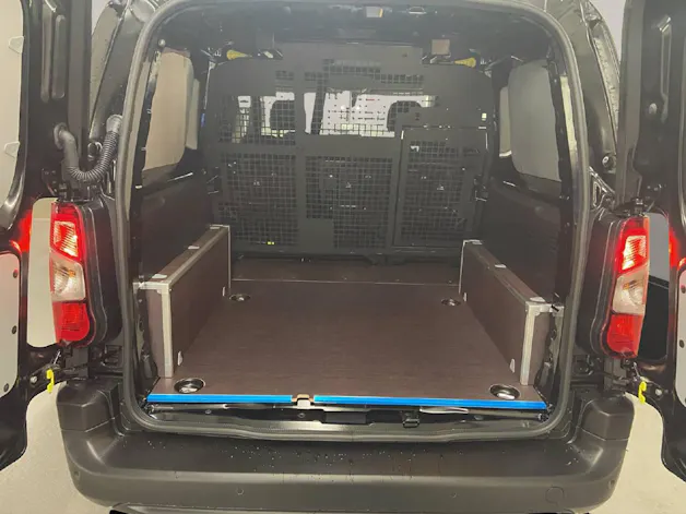 Peugeot Partner Kaw. 1000 Long vertiefte Kabine