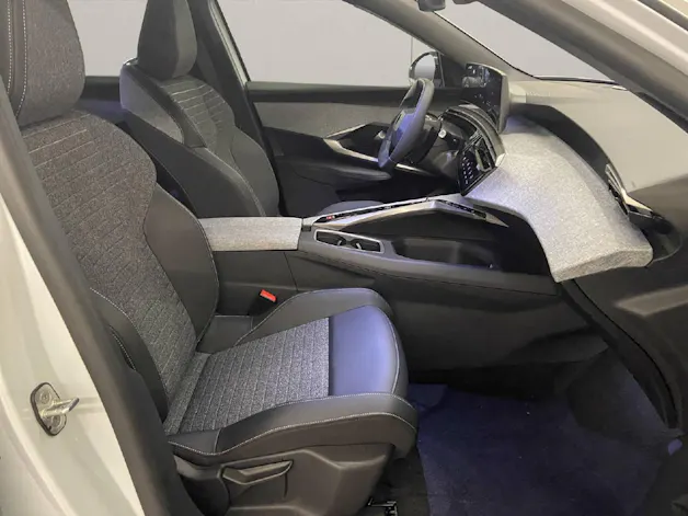 Peugeot 5008 1.2 Hybrid Allure Premium