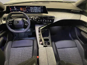 Peugeot 5008 1.2 Hybrid Allure Premium