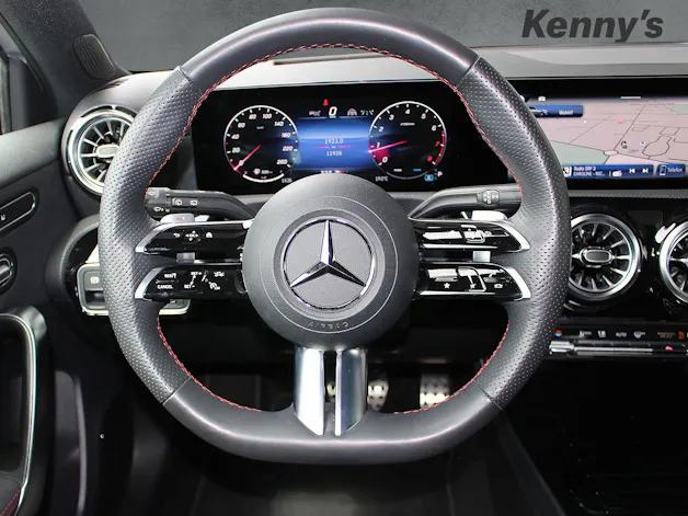 Mercedes-Benz A 180 AMG Line