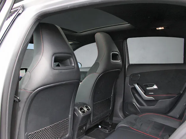 Mercedes-Benz A 180 AMG Line