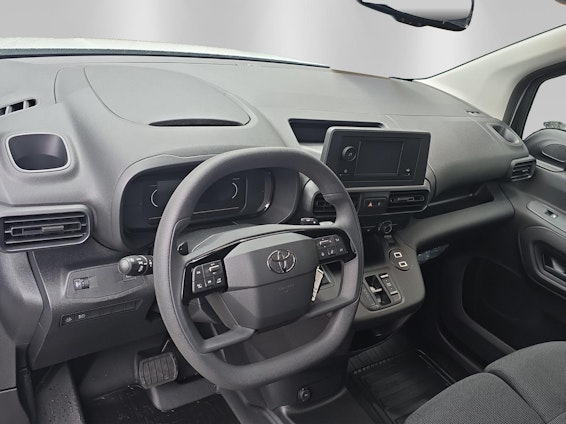 Vehicle image 8 Vehicle image 8