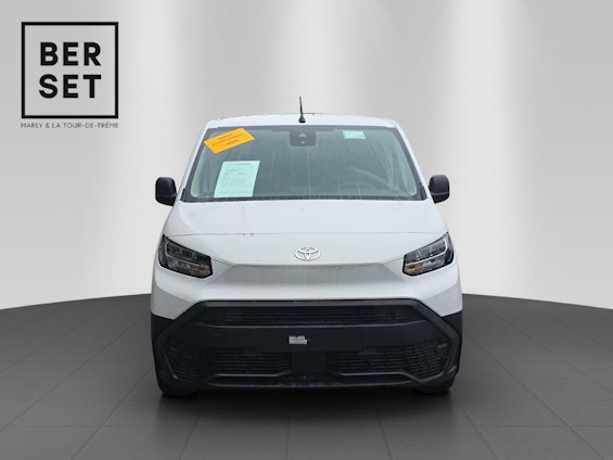 Vehicle image 6 Vehicle image 6