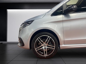 Vehicle image MERCEDES-BENZ V 300 d 4MATIC EXCLUSIVE Swiss Ed. lang