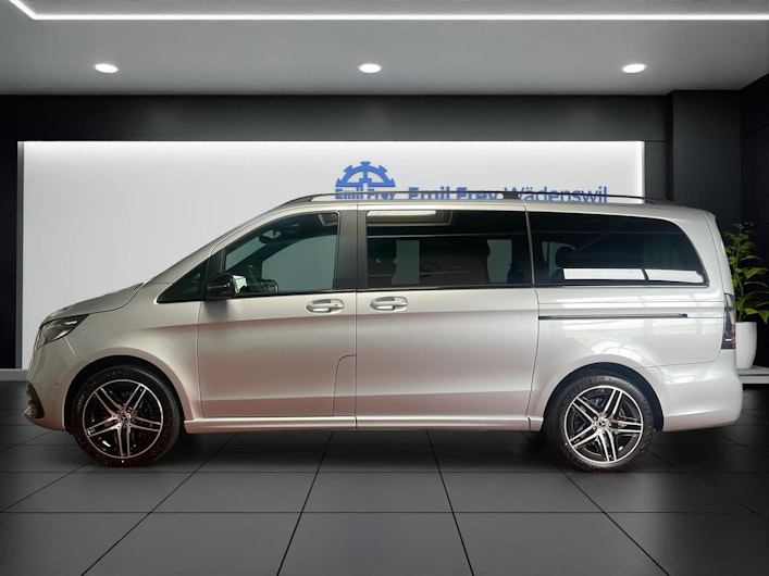 Vehicle image MERCEDES-BENZ V-CLASS