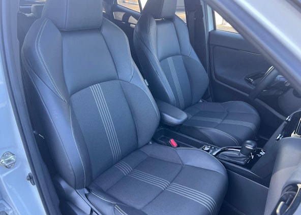 Vehicle image 14 Vehicle image 14