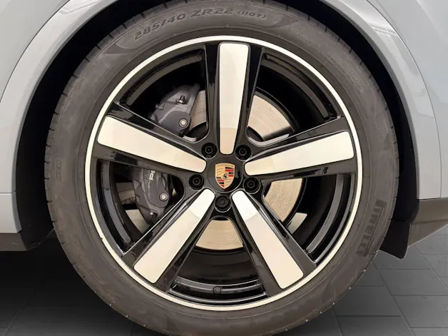 PORSCHE Cayenne E-Hybrid Coupé