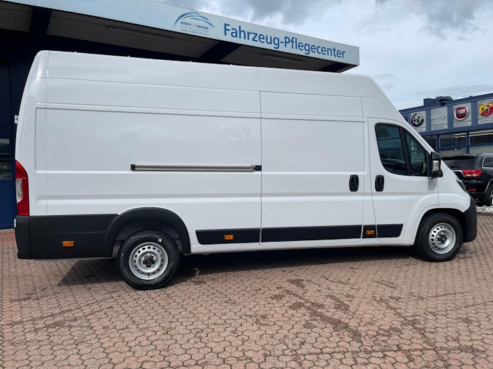 Vehicle image PEUGEOT BOXER