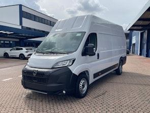 Vehicle image PEUGEOT Boxer Kaw. 435 L4H3 2.2 BlueHDi 180 S/S