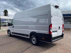 Vehicle image PEUGEOT Boxer Kaw. 435 L4H3 2.2 BlueHDi 180 S/S