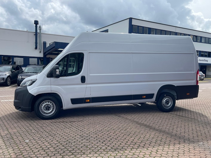 Vehicle image PEUGEOT BOXER