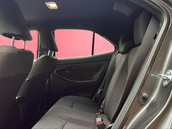 Vehicle image 11