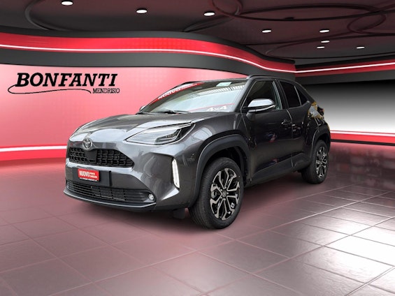 First vehicle image