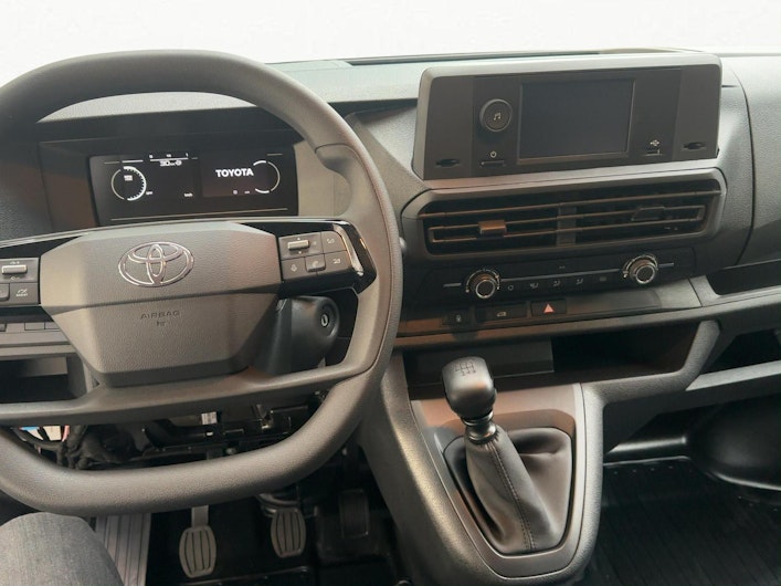 Vehicle image TOYOTA PROACE