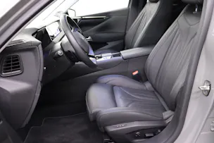 DS Automobiles 4 1.6 PureTech Rivoli / ab 1.99% Leasing bei Abschluss einer Protect Autoversicherung