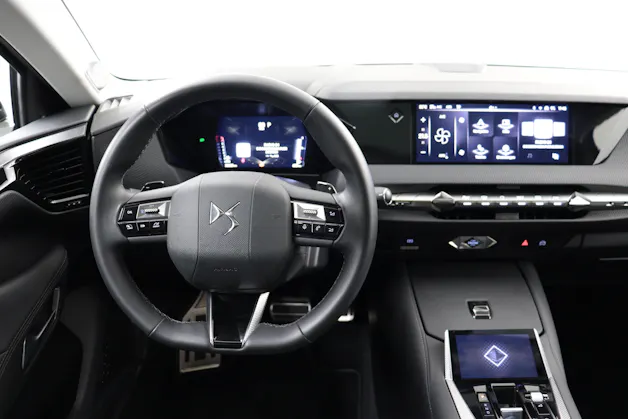 DS Automobiles 4 1.6 PureTech Rivoli / ab 1.99% Leasing bei Abschluss einer Protect Autoversicherung