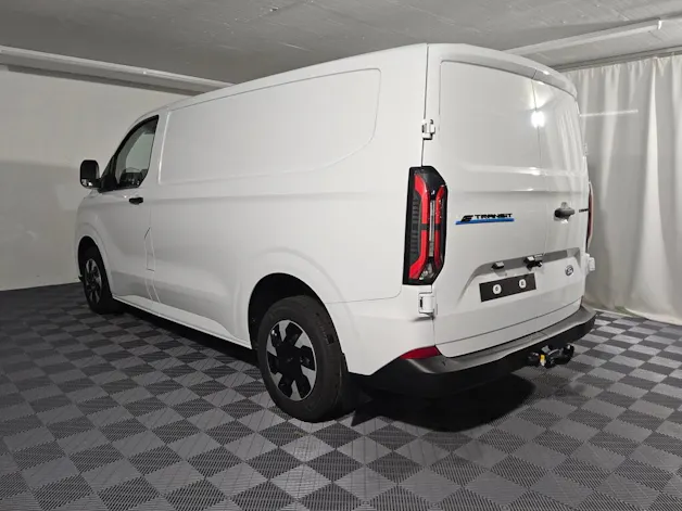Ford E-Transit C Van 320 L1 Trend