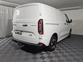 https://vehicle.imgix.net/3888852/a9fda709-9c59-43b2-bbb1-b412b0d716e1.jpg