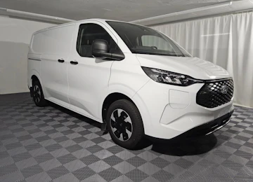 immagine del veicolo FORD E-Transit C Van 320 L1 Trend immagine del veicolo FORD E-Transit C Van 320 L1 Trend