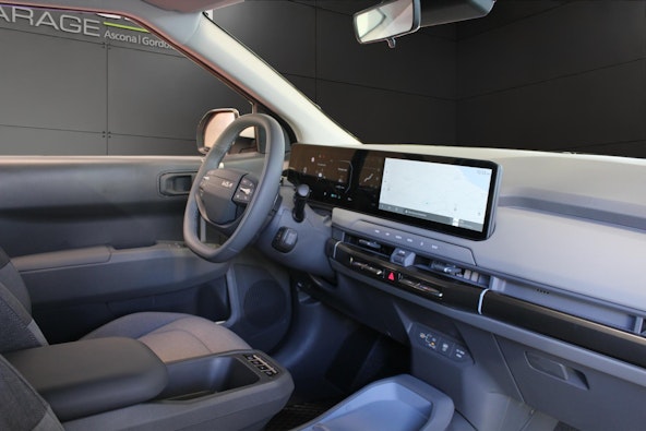 Vehicle image 10 Vehicle image 10